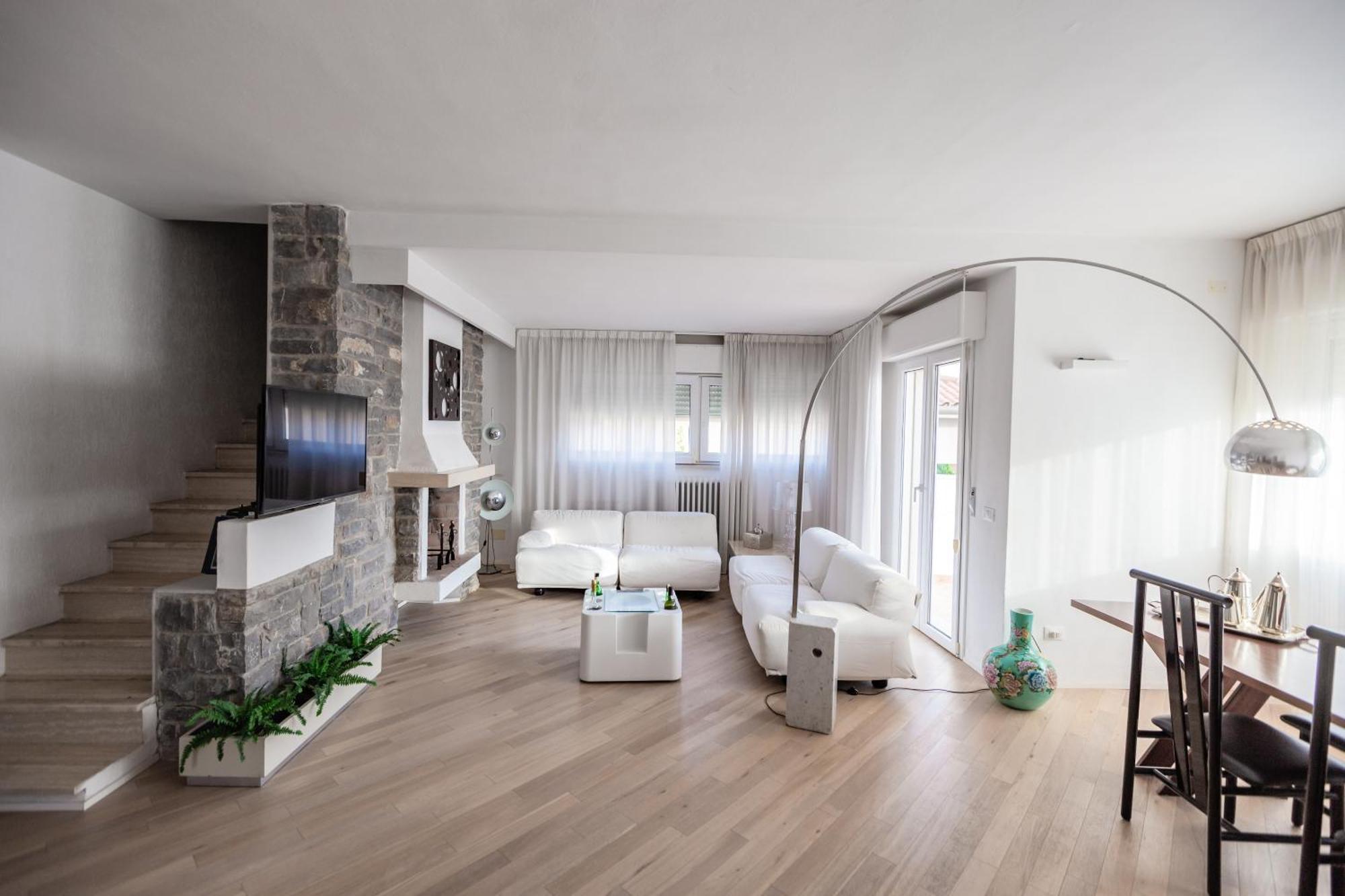 Casa Summer Cecina  Bagian luar foto