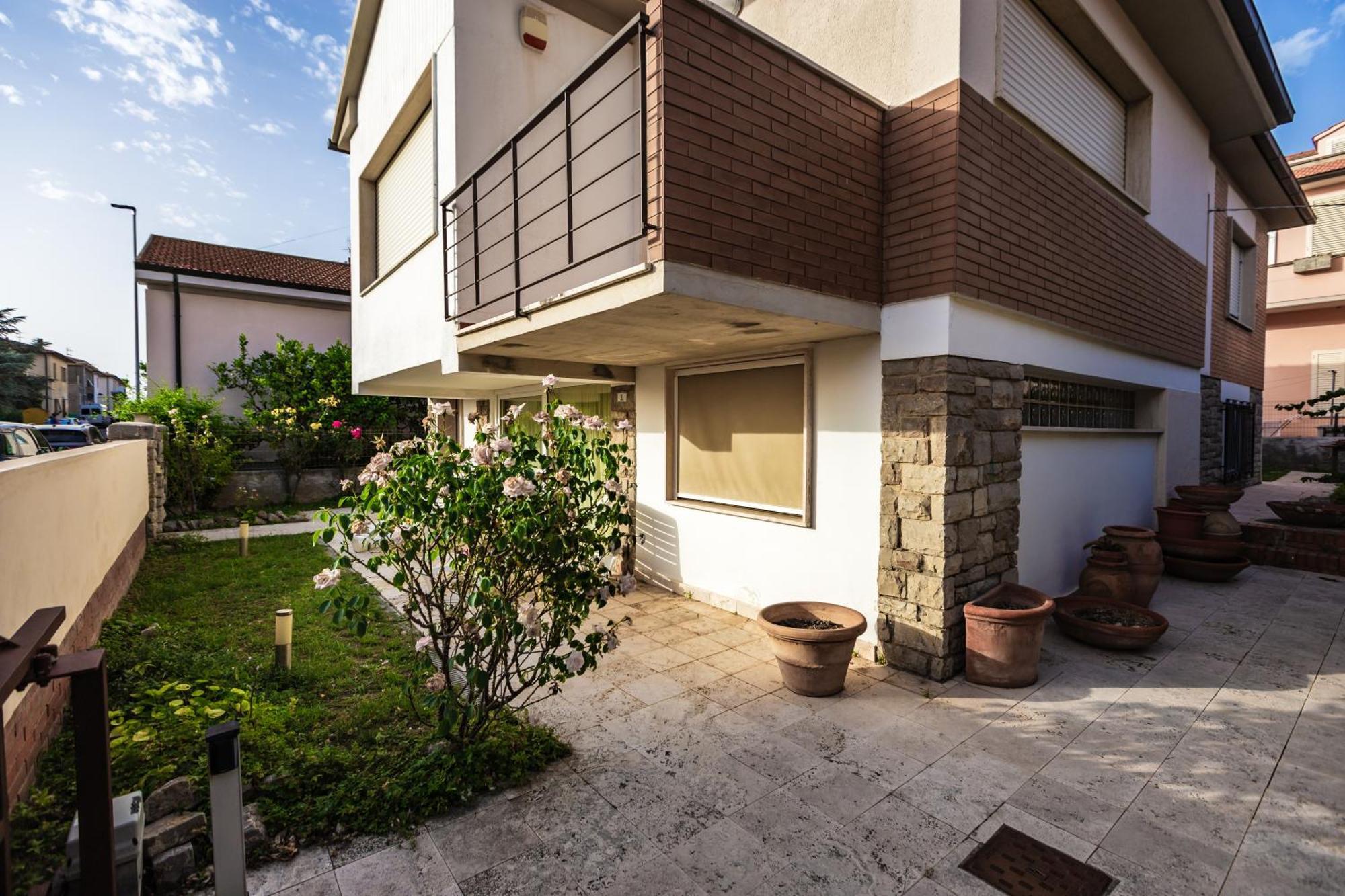 Casa Summer Cecina  Bagian luar foto